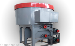 秸稈粉碎機(jī)現(xiàn)場(chǎng)2